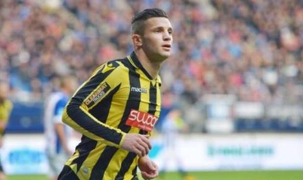 交媒体上纷 交媒体上纷