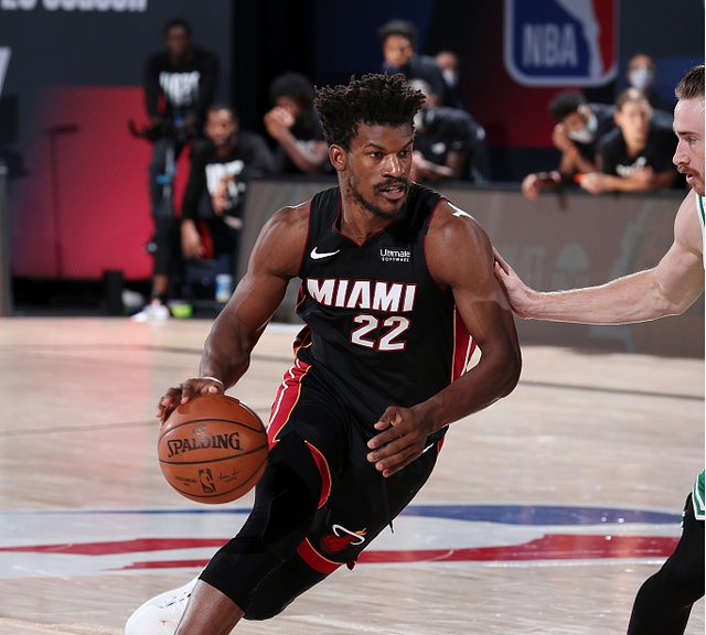 熊展开激烈 熊展开激烈